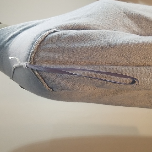 Women's grey merino wool cashmere cardigan made in Italy.  Hekla & Co. - Picture 9 of 9